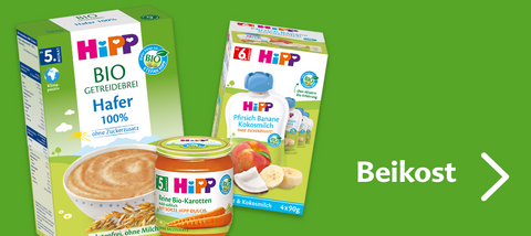 Verschiedene Babynahrungsprodukte der Marke "Hipp", darunter ein Müsli, ein Püree und ein Getränk auf Fruchtbasis.