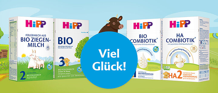 Vier Milchprodukte der Marke "Hipp", jeweils mit den Bezeichnungen "BIO" und "Combiotik", mit unterschiedlichen Entwicklungsstufen der Milch, die durch die Symbole "A2" und "HA" gekennzeichnet sind.