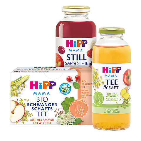 Drei Produkte der Marke 'Hipp' für die Babypflege. Es gibt einen "Straffender Balsam Sensitiv", ein "Massageol Sensitiv" und einen "Still Smoothie mit Eisen, Jod und Zink".